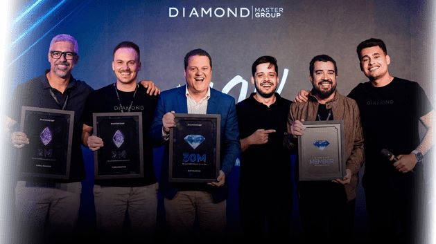 Membros da Diamond MasterGroup em evento presencial